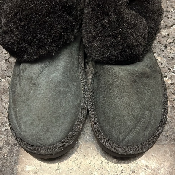 UGG Black Fur Fold Over Boots Size 5 - Picture 6 of 8